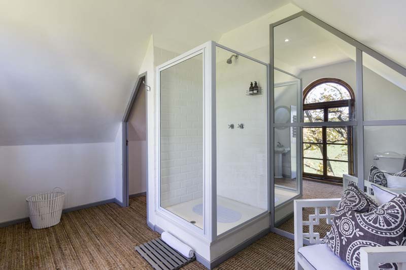 Annex Suite Bathroom